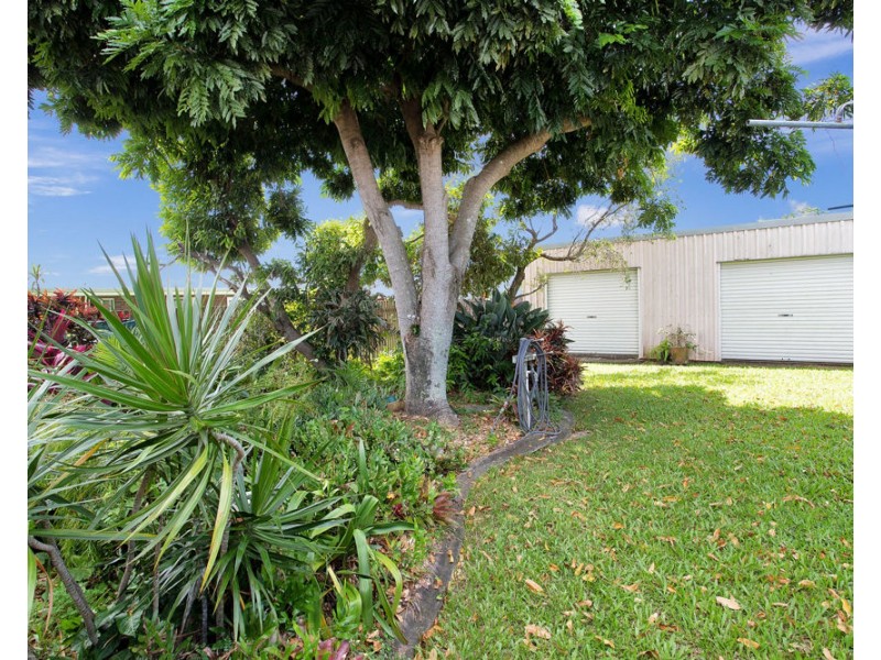 21 Mansfield Drive, Beaconsfield QLD 4740