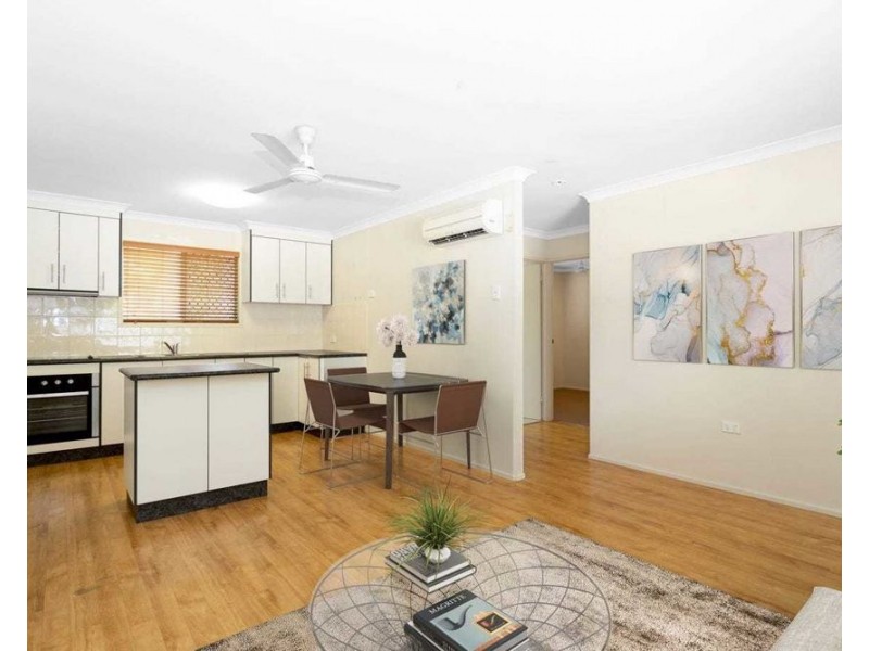 3/4 Old Shoal Point Road, Bucasia QLD 4750