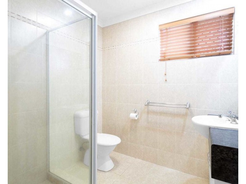 3/4 Old Shoal Point Road, Bucasia QLD 4750