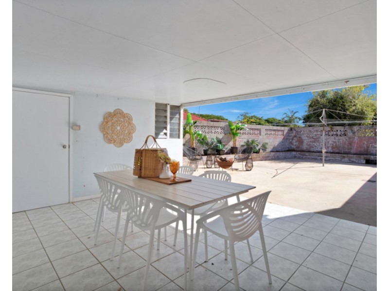 43 Barton Street, West Mackay QLD 4740