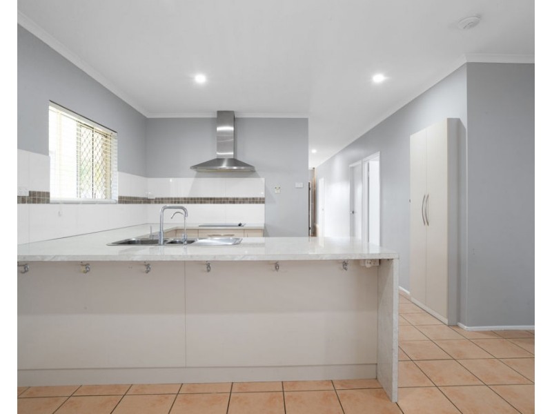2 Denise Court, Beaconsfield QLD 4740