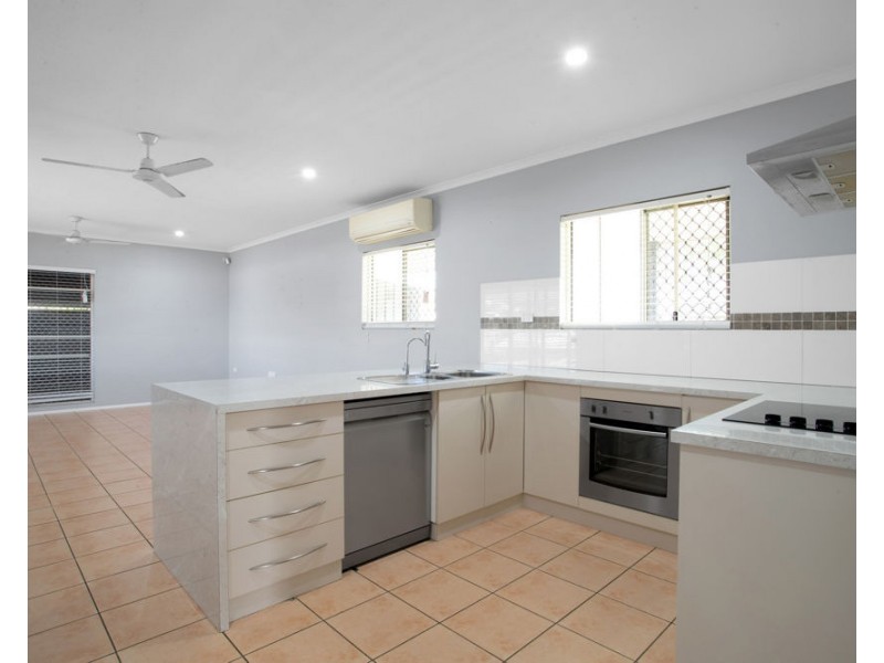 2 Denise Court, Beaconsfield QLD 4740