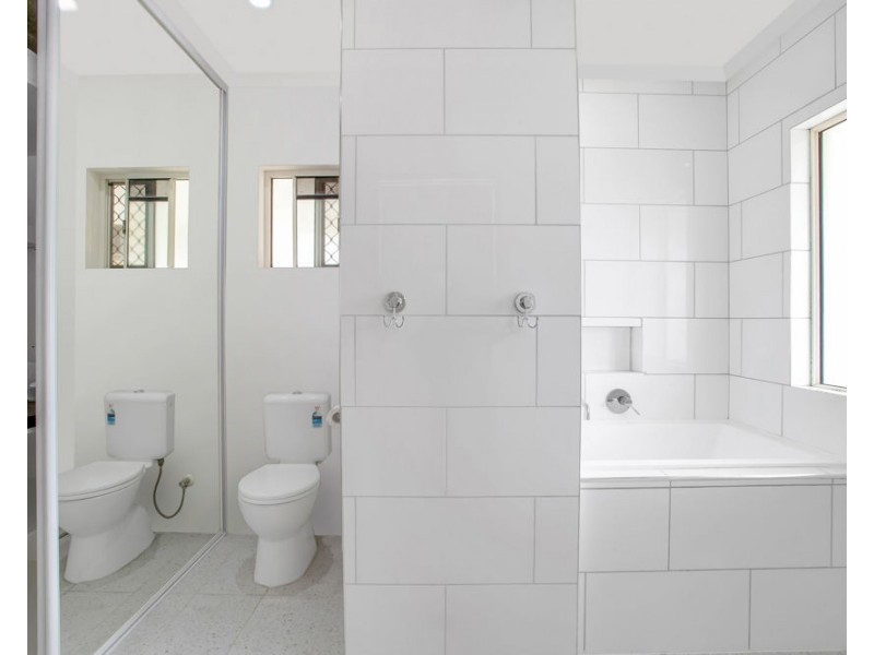 2 Denise Court, Beaconsfield QLD 4740
