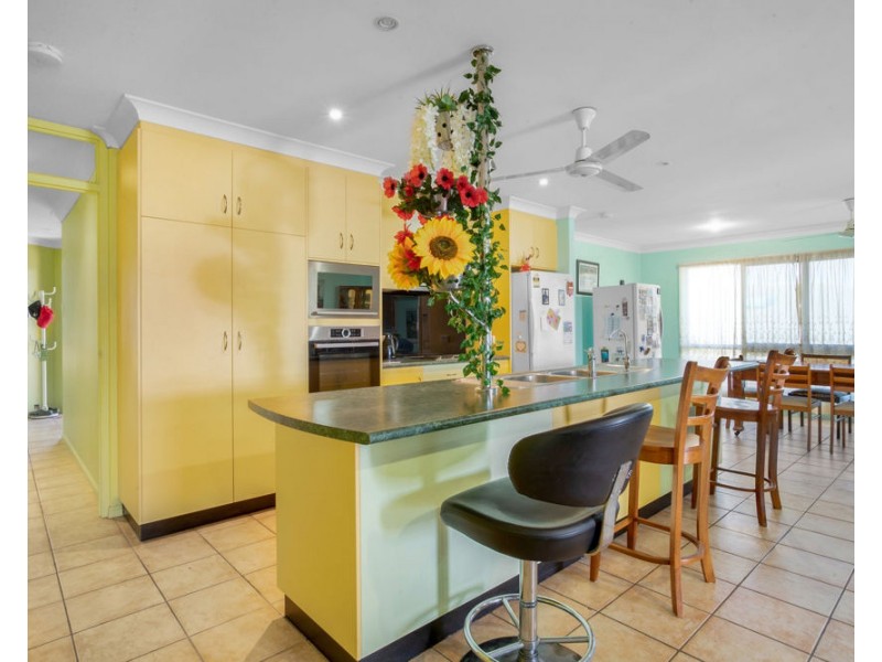 37 Leslie Street, Sarina QLD 4737
