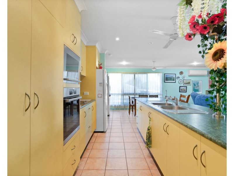 37 Leslie Street, Sarina QLD 4737
