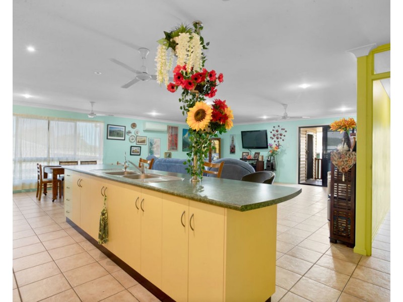 37 Leslie Street, Sarina QLD 4737
