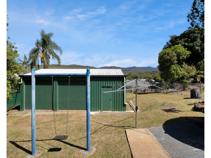 37 Leslie Street, Sarina QLD 4737