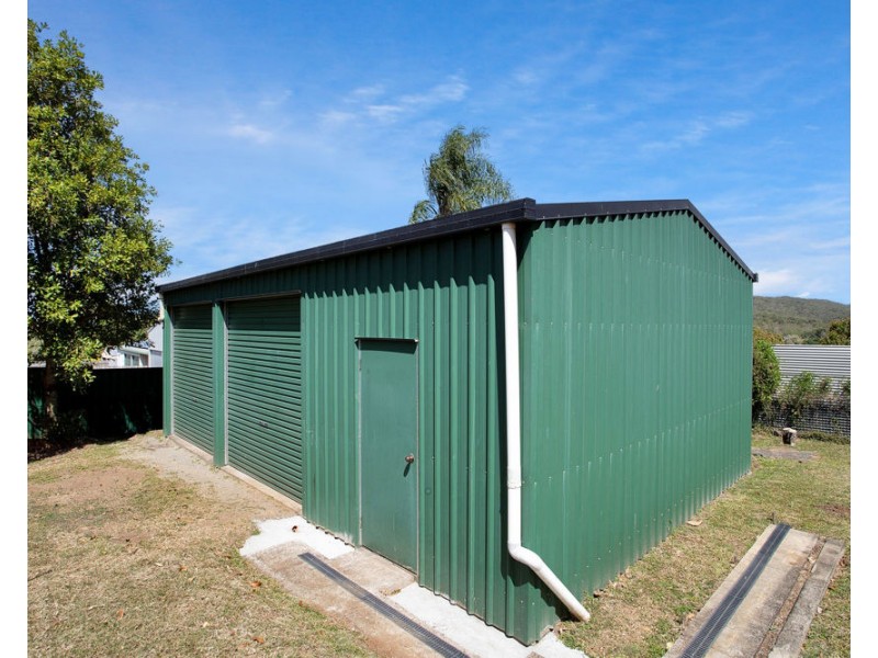 37 Leslie Street, Sarina QLD 4737