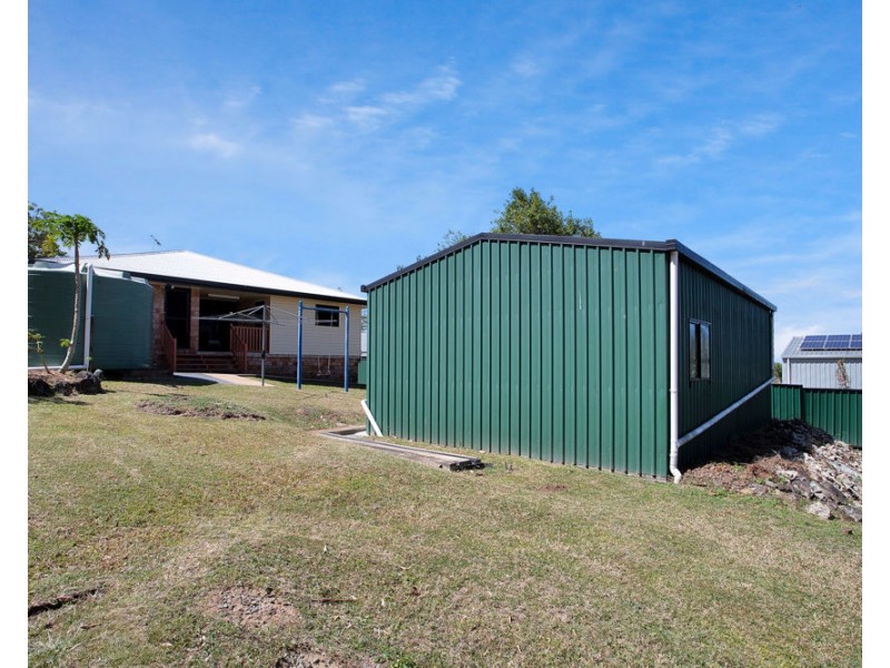 37 Leslie Street, Sarina QLD 4737