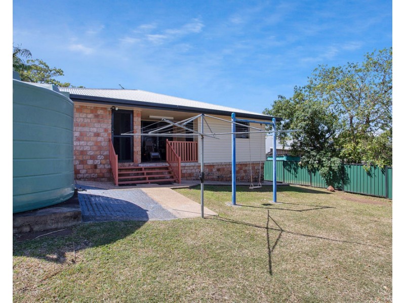 37 Leslie Street, Sarina QLD 4737