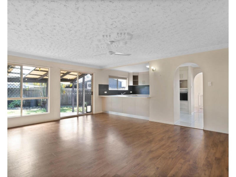 7 Azalea Court, Beaconsfield QLD 4740