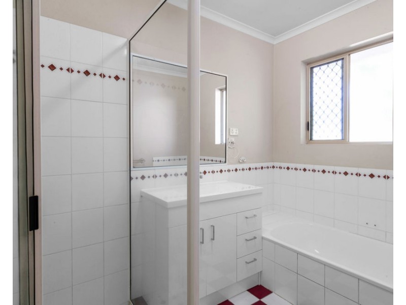 7 Azalea Court, Beaconsfield QLD 4740