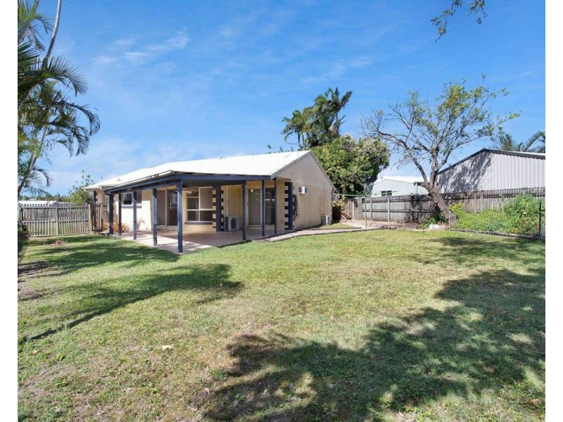 7 Azalea Court, Beaconsfield QLD 4740