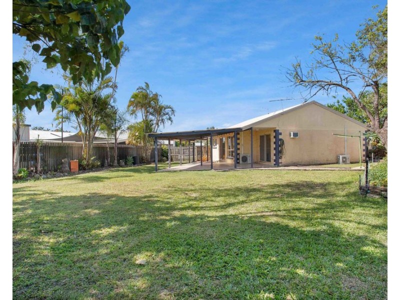 7 Azalea Court, Beaconsfield QLD 4740