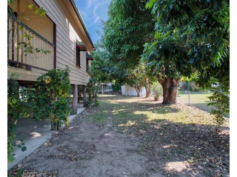 8 Creek Street, North Mackay QLD 4740