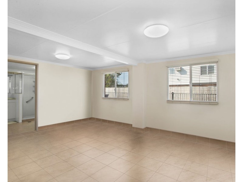 24 Warland Street, South Mackay QLD 4740