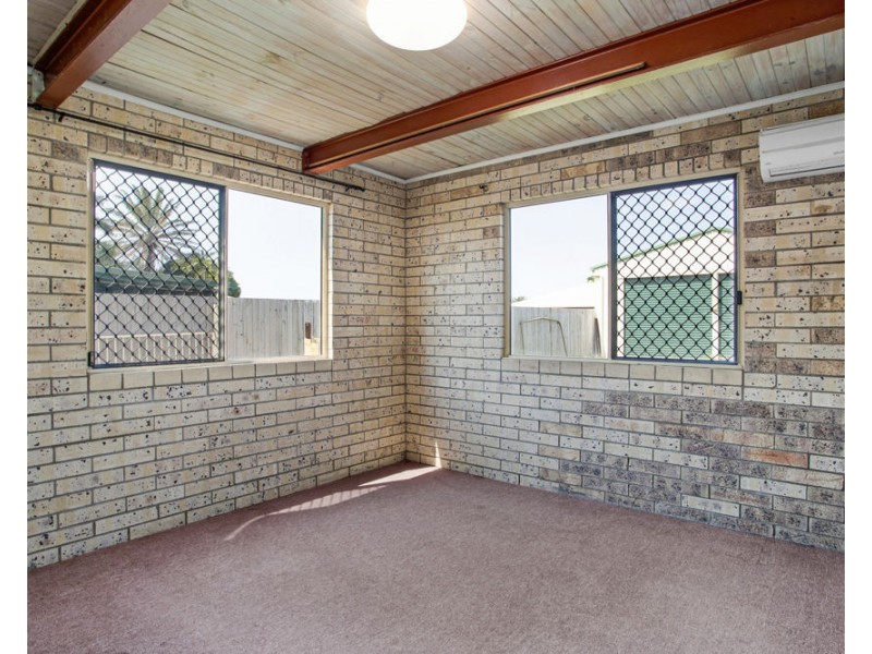 12 Davey Street, Glenella QLD 4740