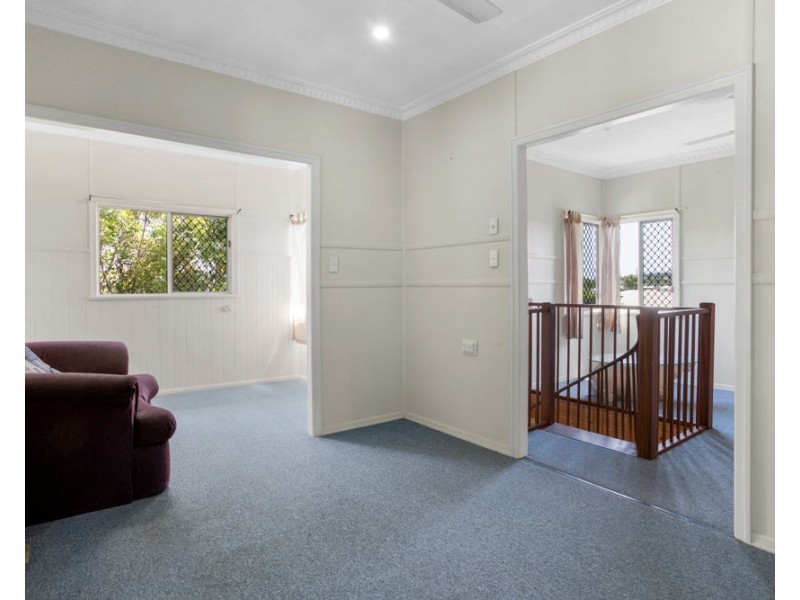 12 Davey Street, Glenella QLD 4740