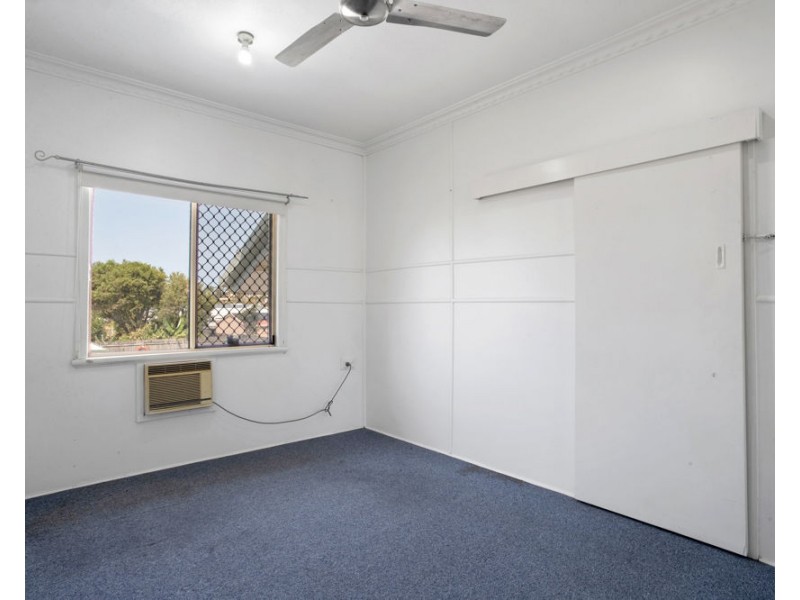 12 Davey Street, Glenella QLD 4740