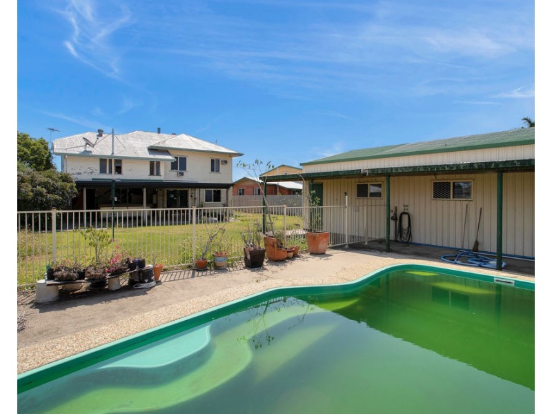 12 Davey Street, Glenella QLD 4740