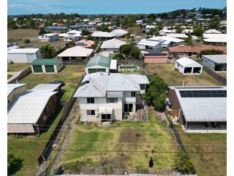 12 Davey Street, Glenella QLD 4740