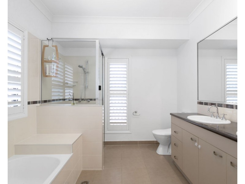 16 Bonsai Court, Glenella QLD 4740