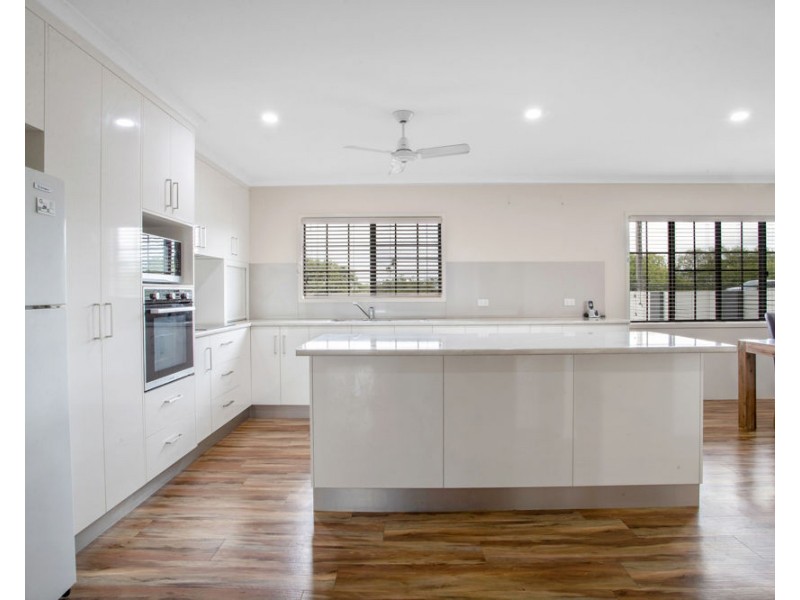 65 Peak Downs Highway, Ooralea QLD 4740