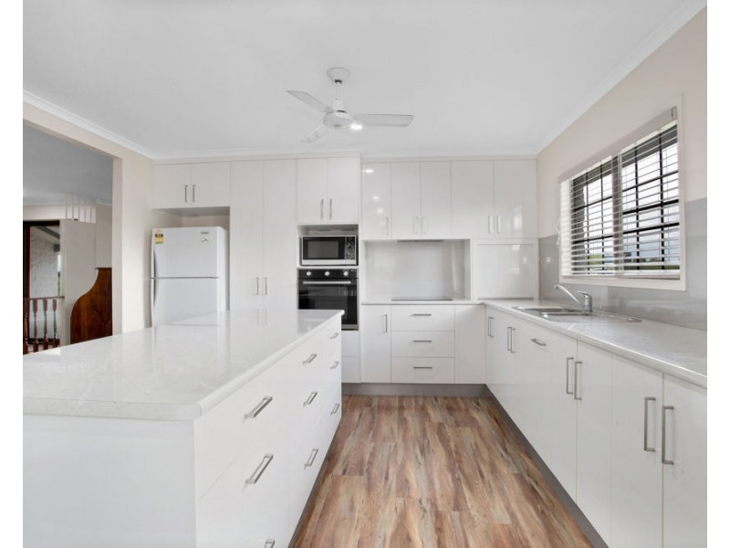 65 Peak Downs Highway, Ooralea QLD 4740