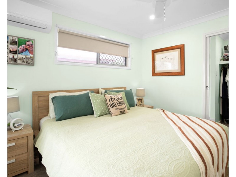 1&2/57 Phoenix Crescent, Rural View QLD 4740