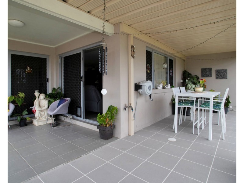 1&2/57 Phoenix Crescent, Rural View QLD 4740