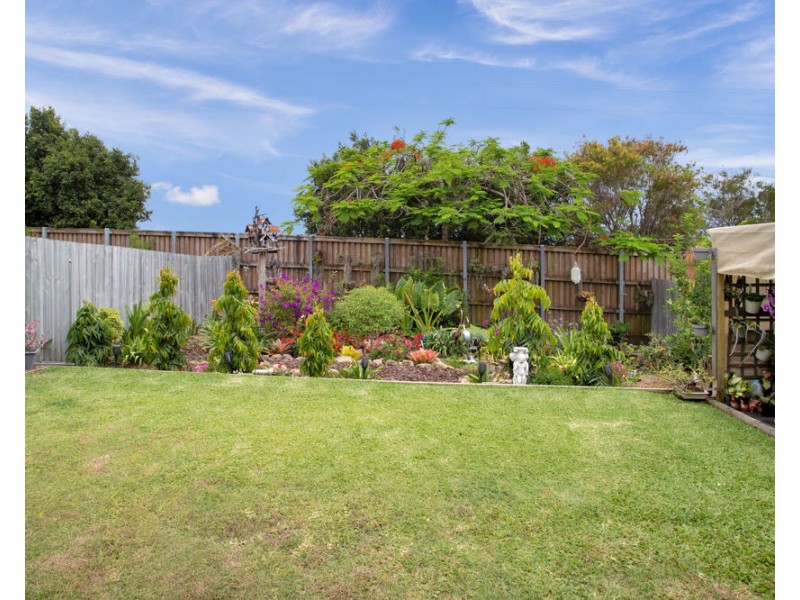 1&2/57 Phoenix Crescent, Rural View QLD 4740