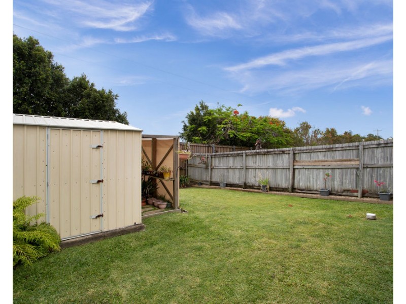 1&2/57 Phoenix Crescent, Rural View QLD 4740