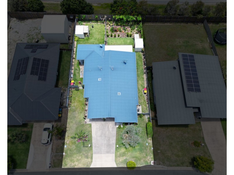 1&2/57 Phoenix Crescent, Rural View QLD 4740