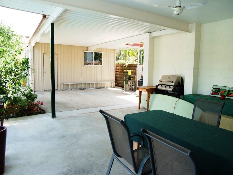 38 Binnington Esplanade, East Mackay QLD 4740