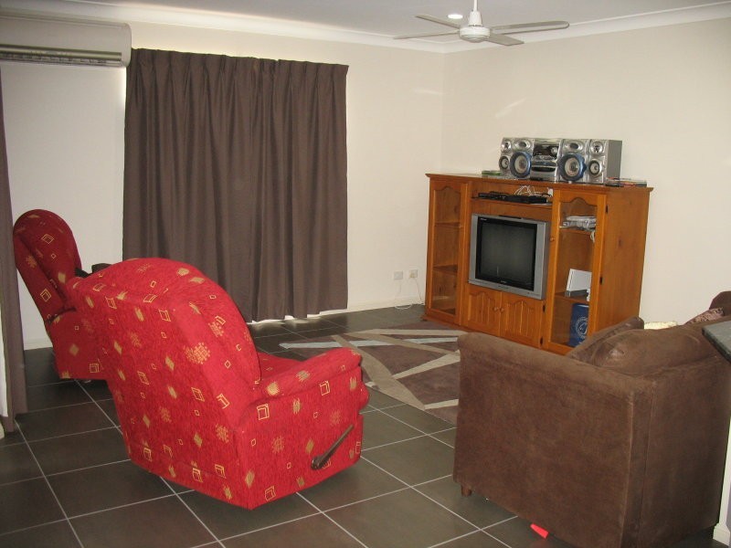 1/ 2, 46 South Molle Boulevard, Cannonvale QLD 4802