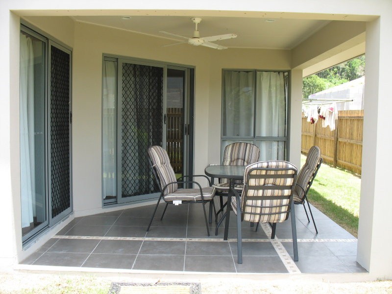 1/ 2, 46 South Molle Boulevard, Cannonvale QLD 4802