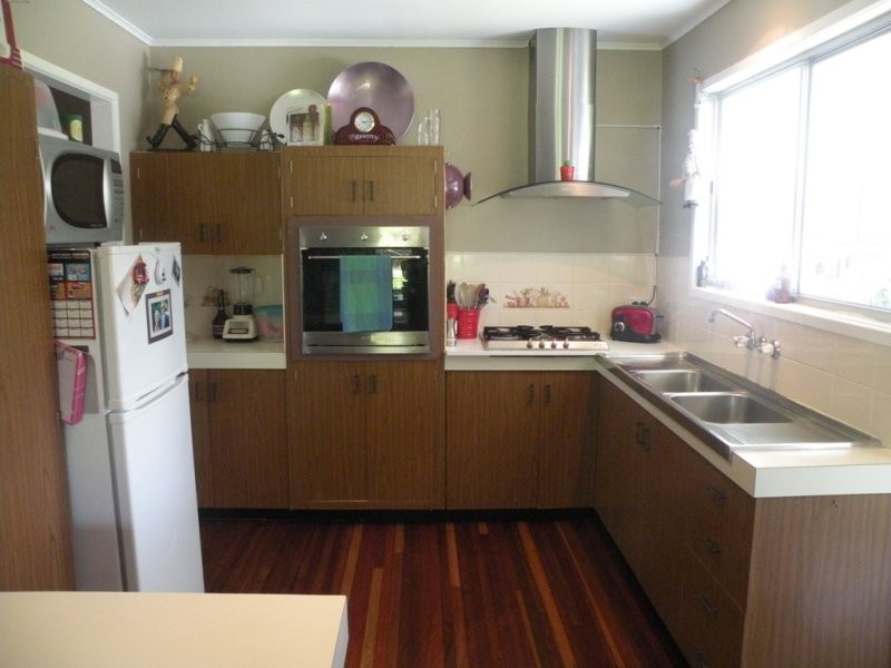 10 Pheasant Street, Slade Point QLD 4740