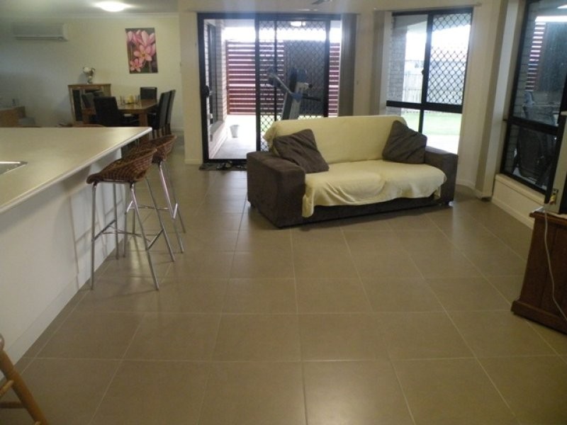 1 Armstrong Court, Marian QLD 4753