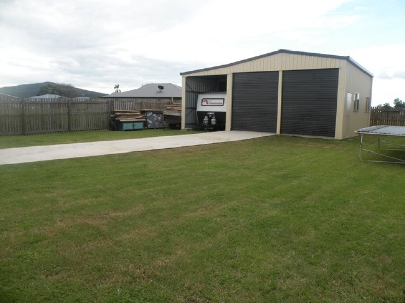 1 Armstrong Court, Marian QLD 4753