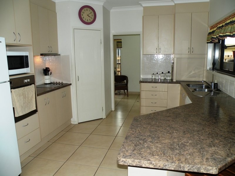 9 Peacock Place, Marian QLD 4753