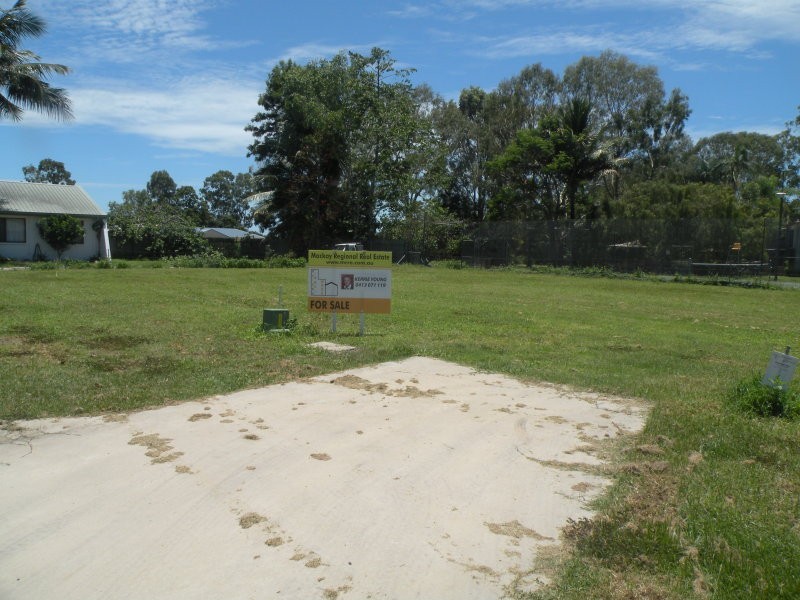 17 Song Close, Andergrove QLD 4740
