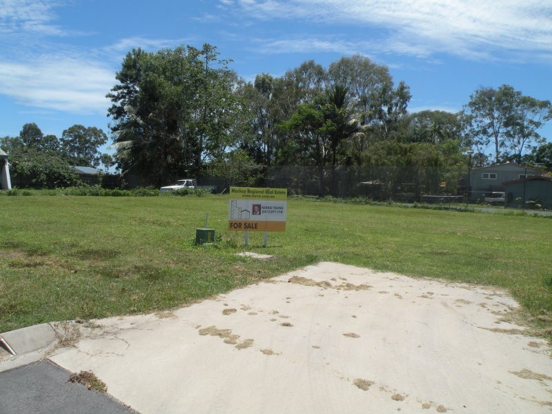 17 Song Close, Andergrove QLD 4740