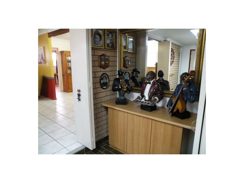 24 Thorning Street, West Mackay QLD 4740