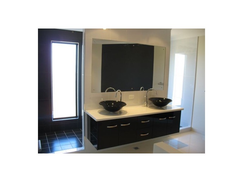 13 Shuttlewood Drive, Mackay QLD 4740