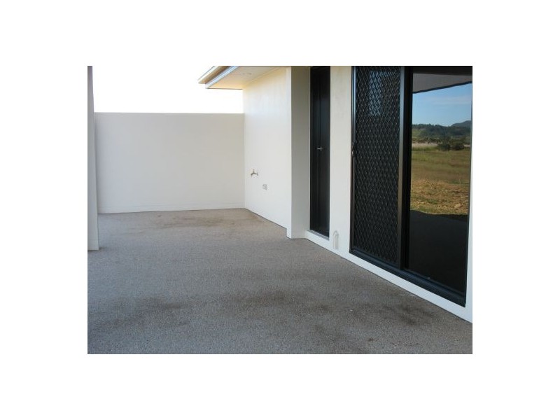 13 Shuttlewood Drive, Mackay QLD 4740