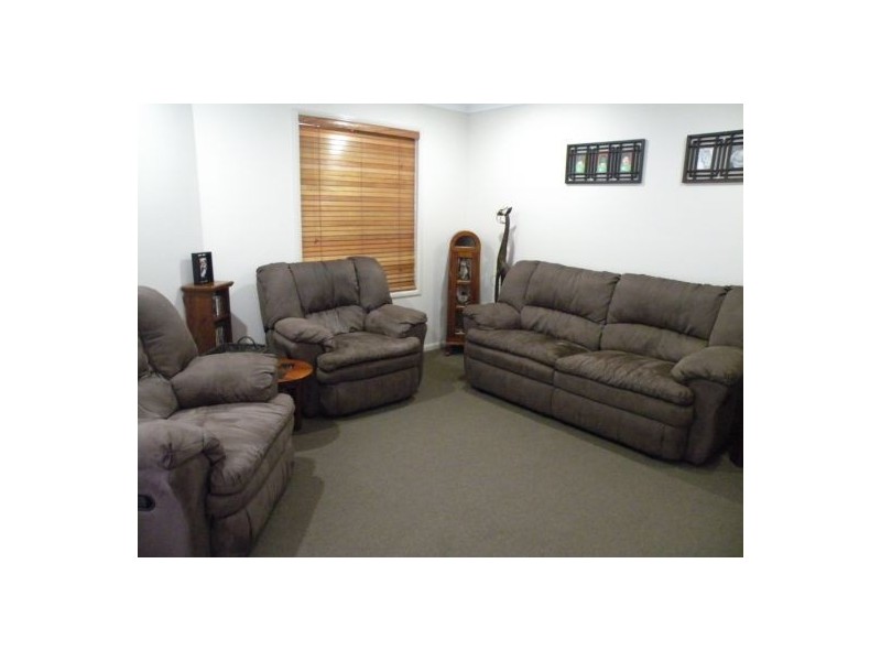 4 Hawkins Street, Bucasia QLD 4750