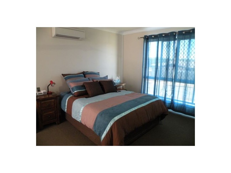 4 Hawkins Street, Bucasia QLD 4750