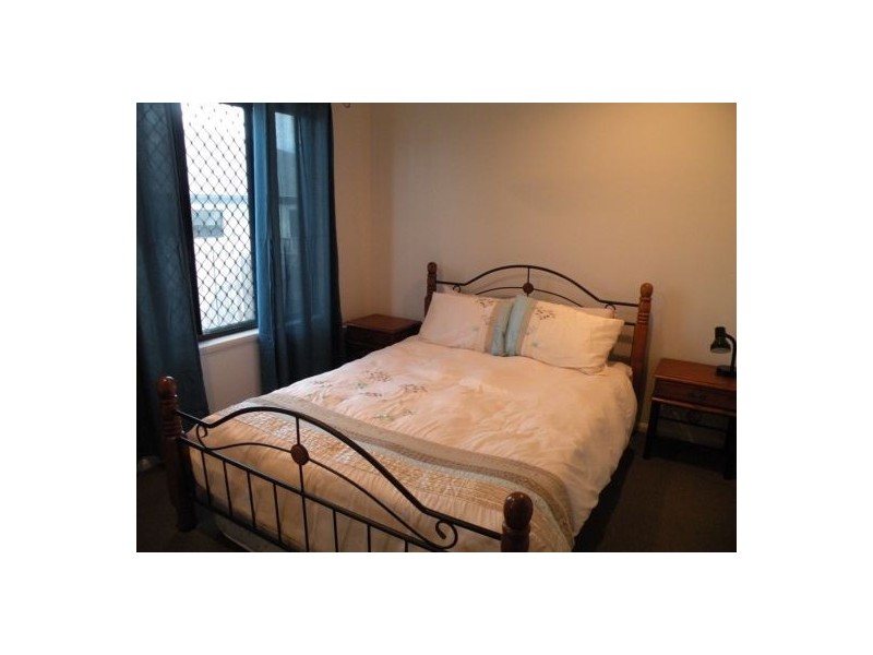 4 Hawkins Street, Bucasia QLD 4750