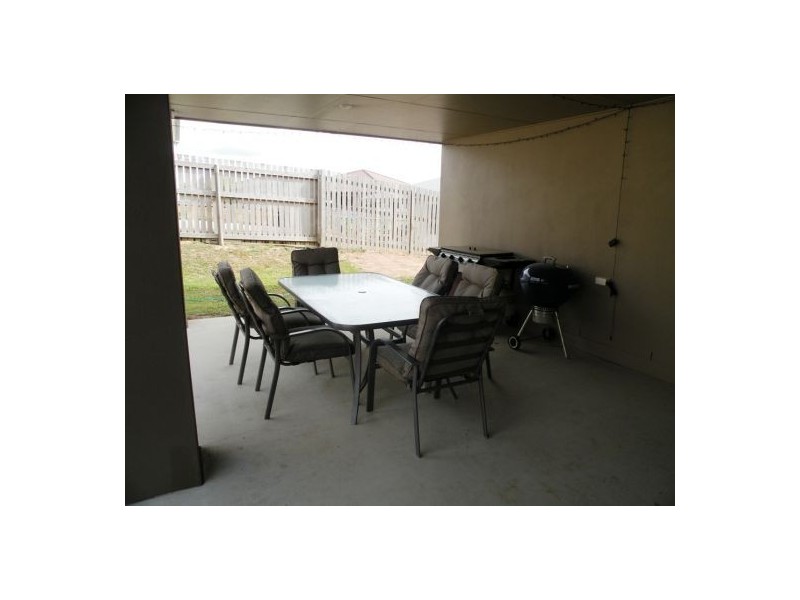 4 Hawkins Street, Bucasia QLD 4750