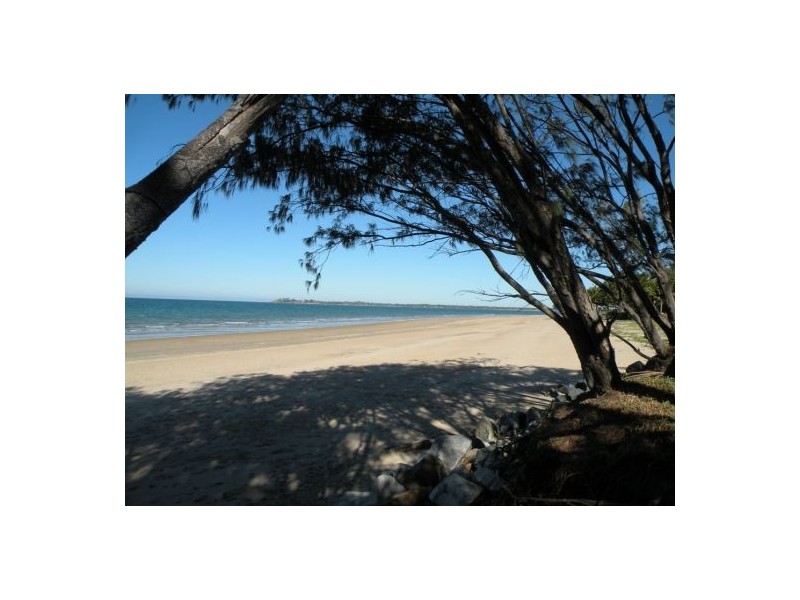 14 Bombo Court, Blacks Beach QLD 4740